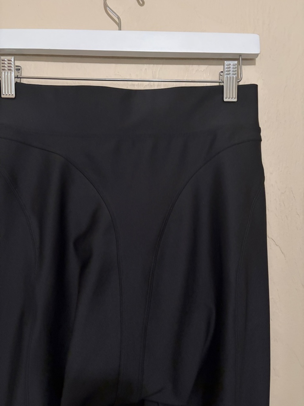 Alo Black High-Waist Leggings. Excellent Condition! - Picture 8 of 9